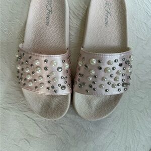 Forever‎ 21 Pink Studded Sandals
